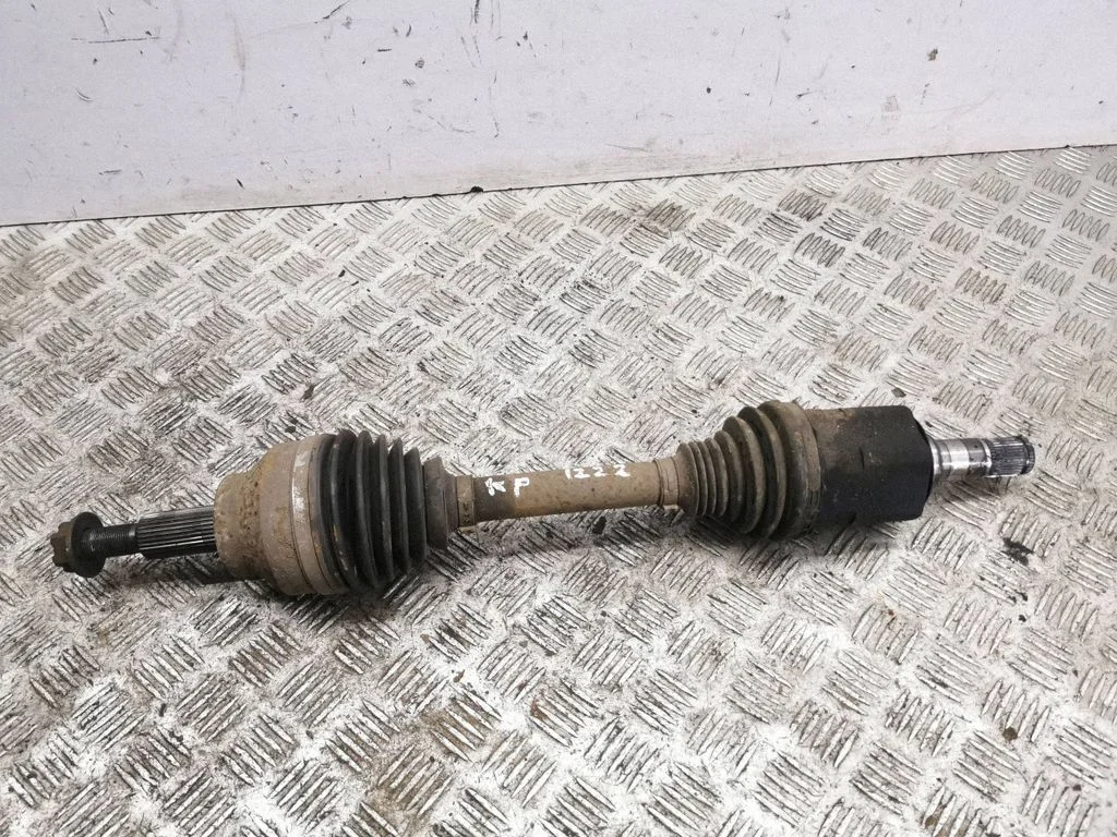 Front driveshaft – left