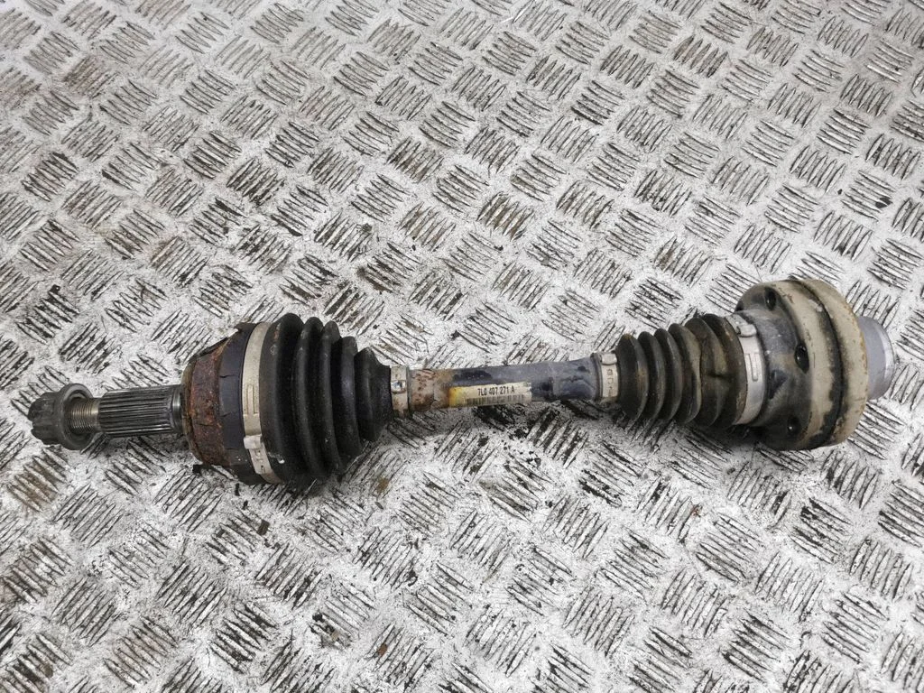 Front driveshaft 7L0407271A