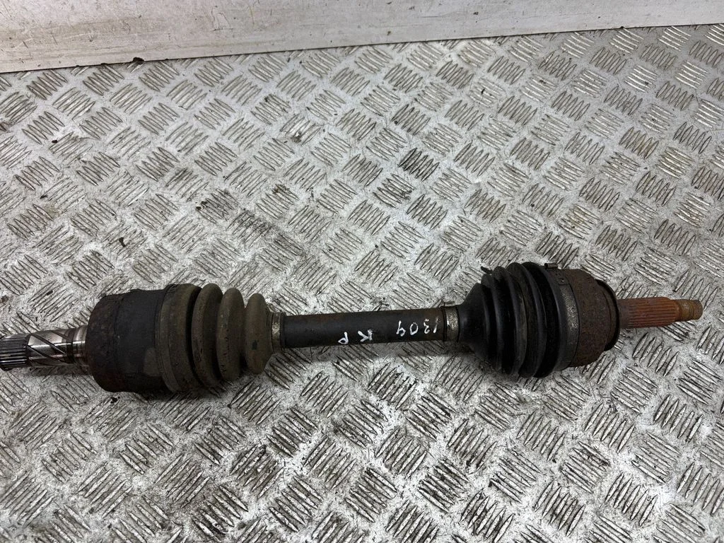 Front driveshaft – left