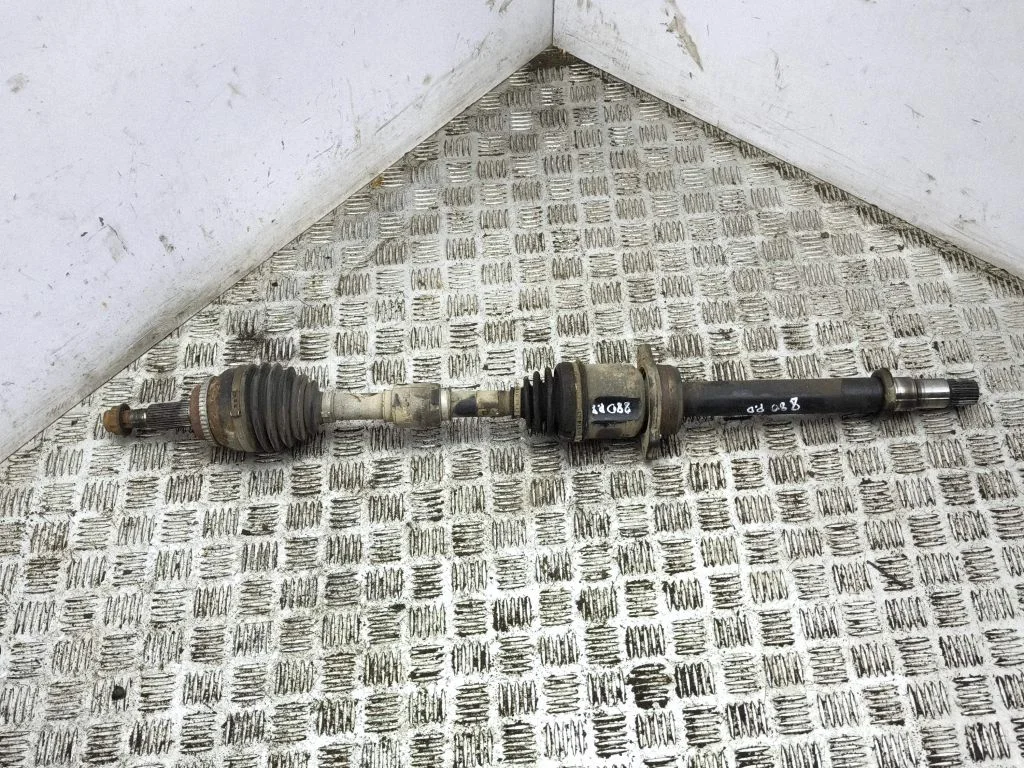 Front driveshaft – right