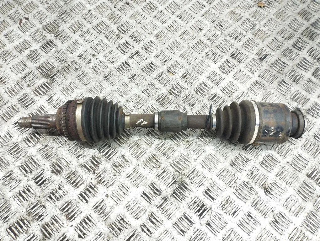 Front driveshaft – left