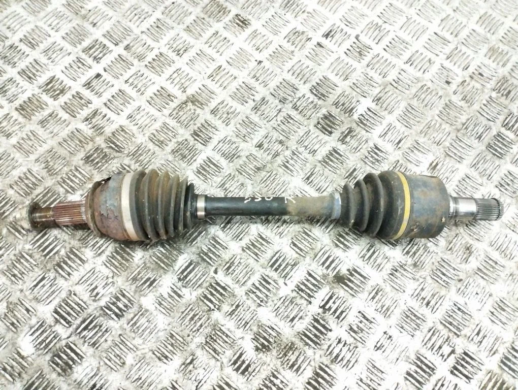 Front driveshaft – left
