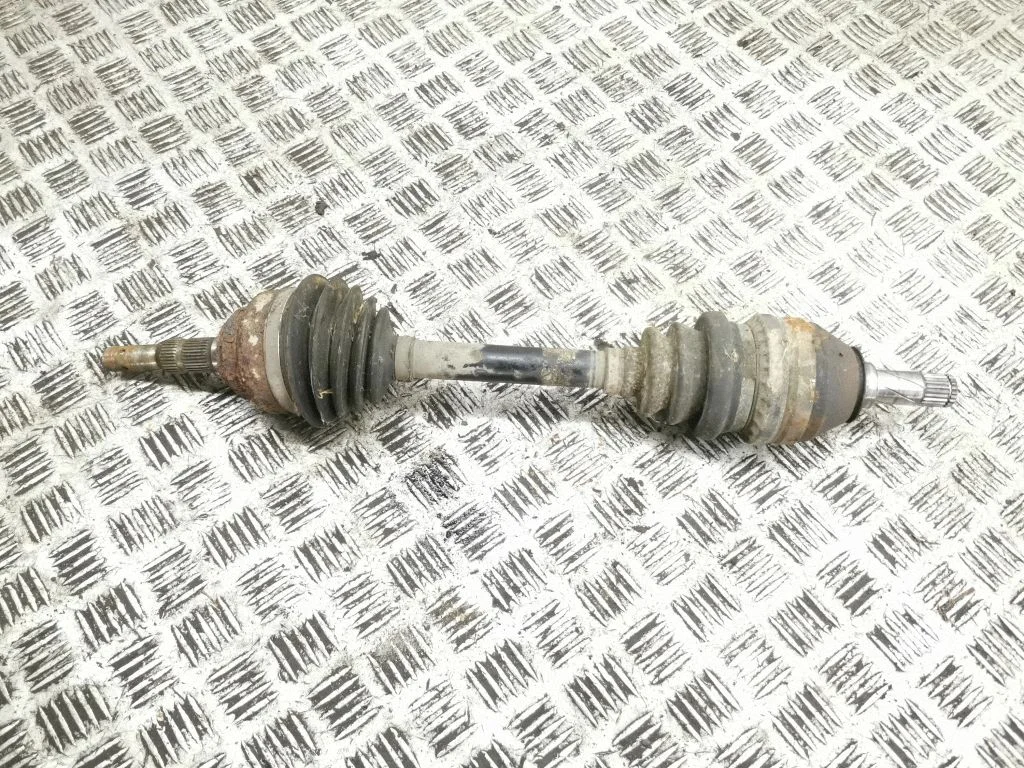 Front driveshaft – left