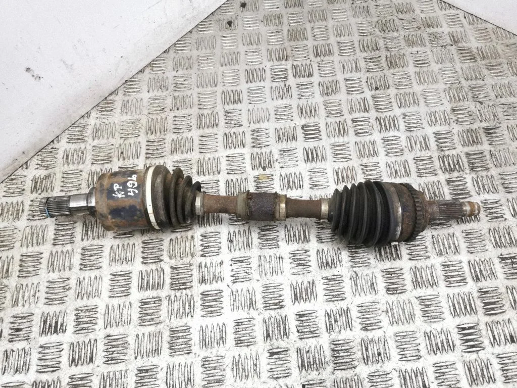 Front driveshaft – left