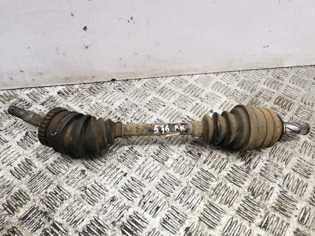 Front driveshaft – left