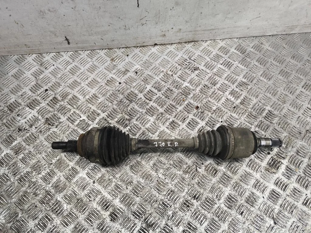 Front driveshaft – left