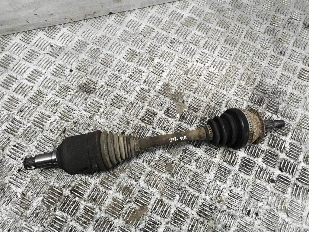 Front driveshaft – left