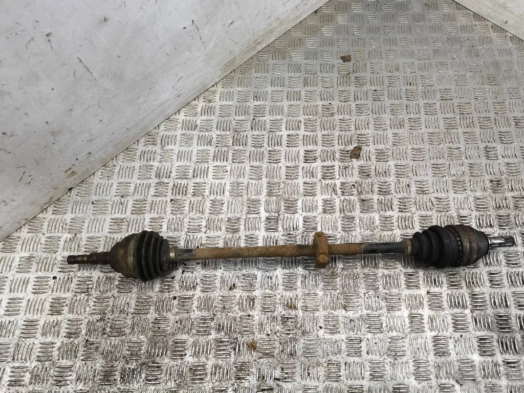 Front driveshaft – right