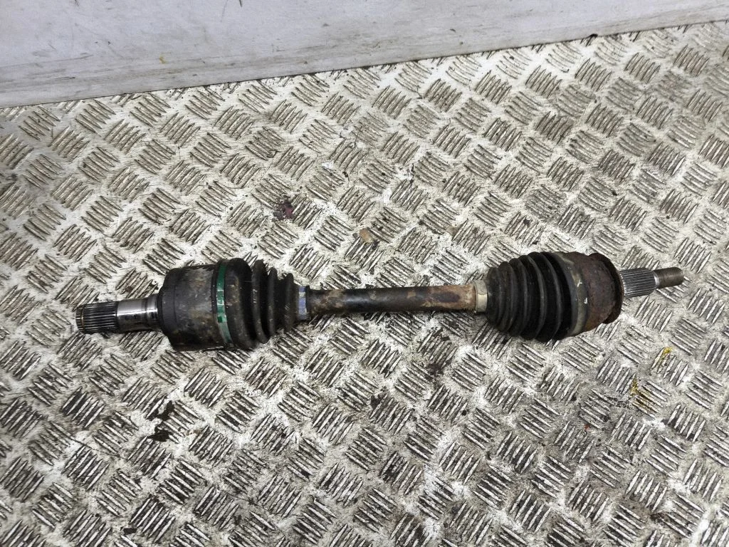 Front driveshaft – left