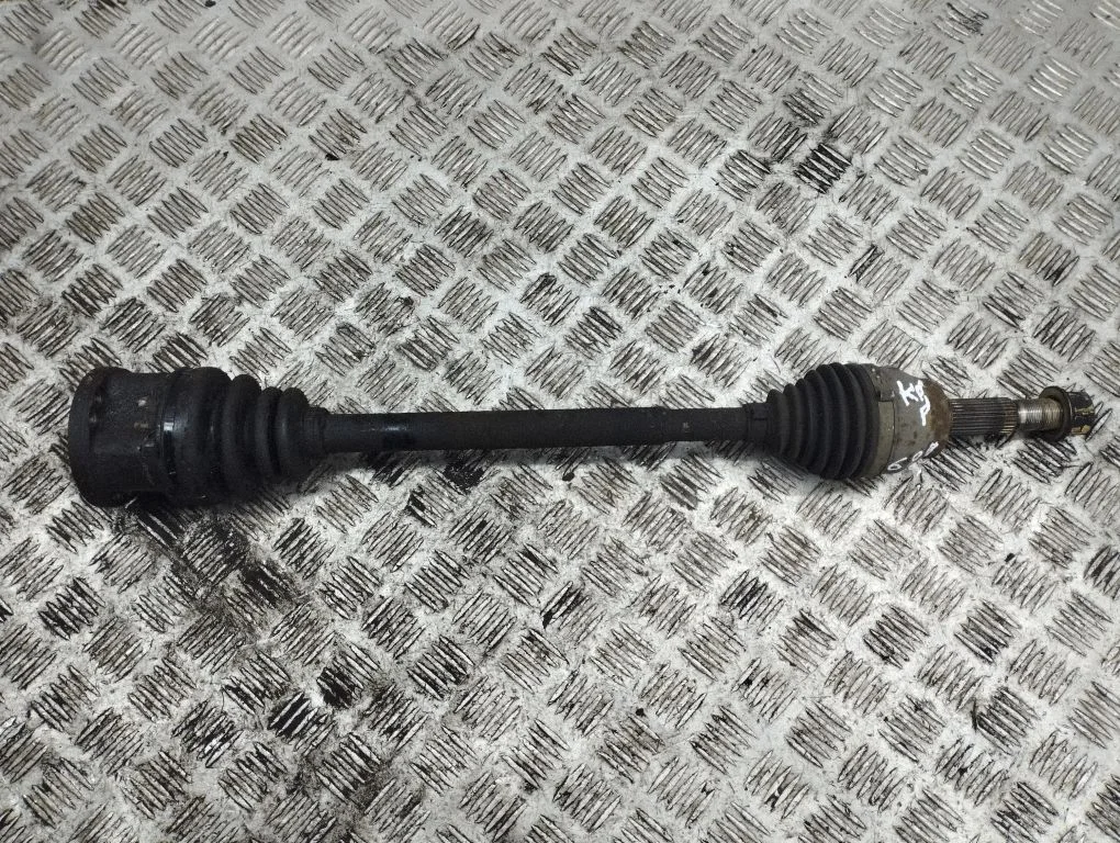 Front driveshaft – left