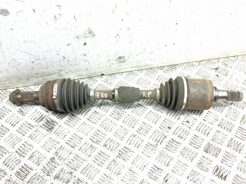 Front driveshaft – left