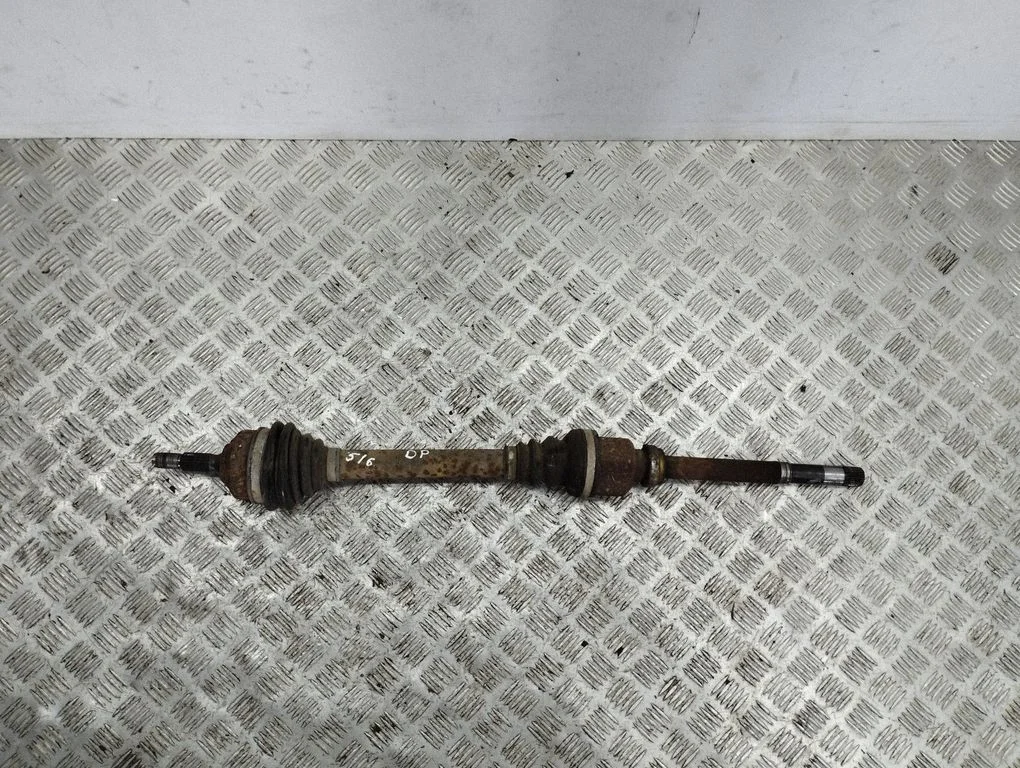 Front driveshaft – right