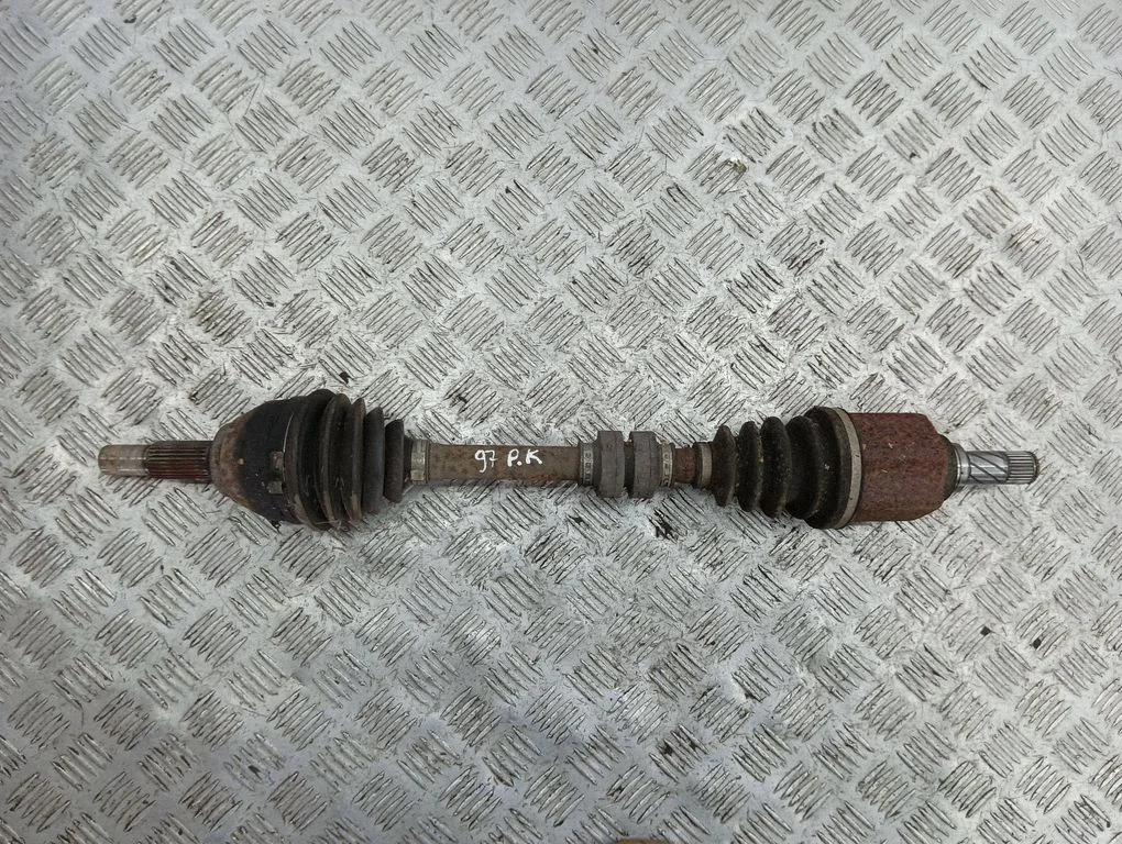 Front driveshaft – left