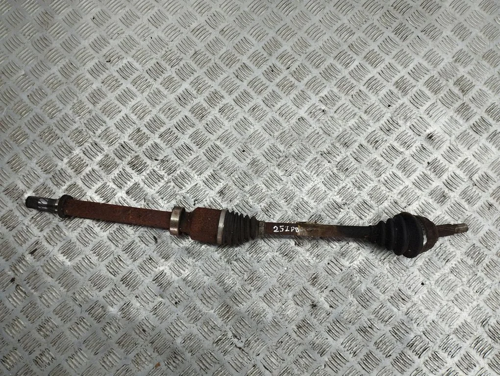 Priekšējā pusass 3910080239R