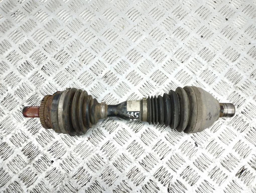 Front driveshaft P30681387
