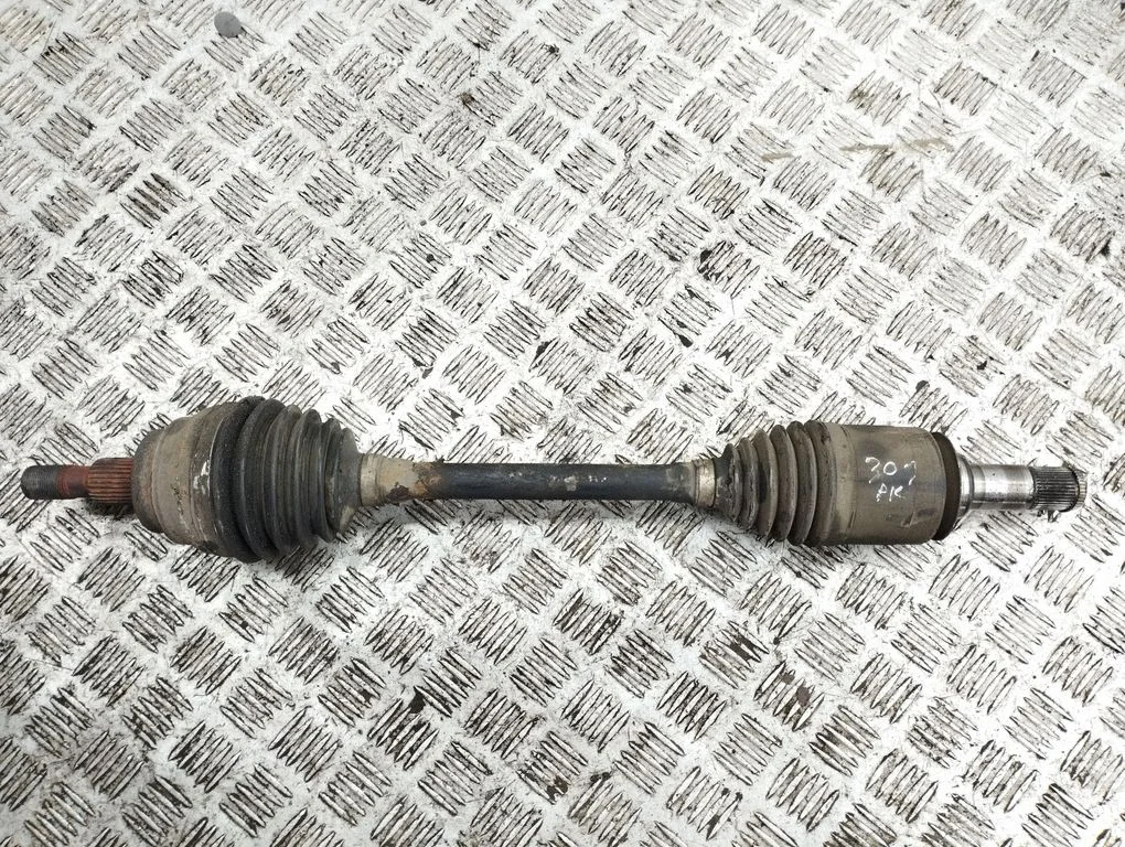 Front driveshaft – front left