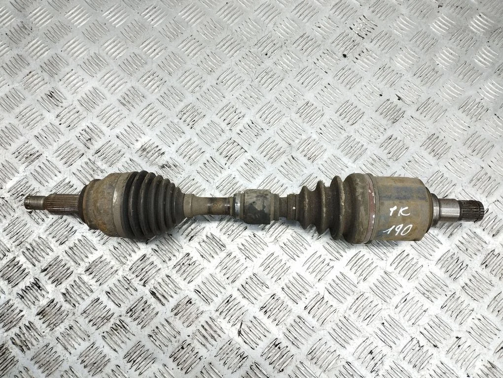 Front driveshaft – left