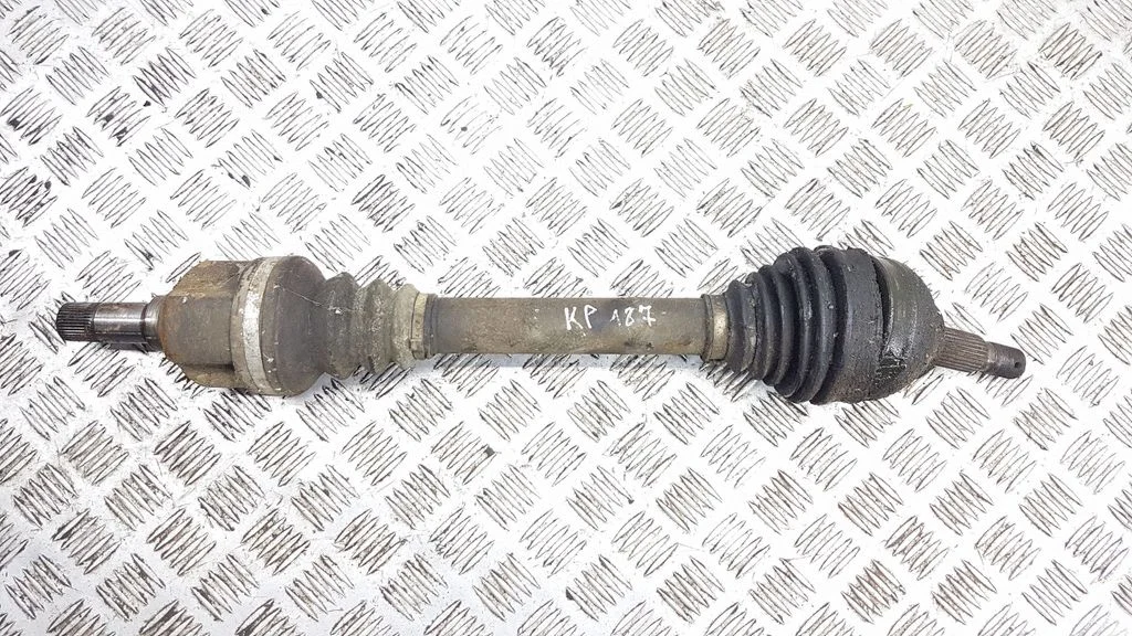 Front driveshaft – left