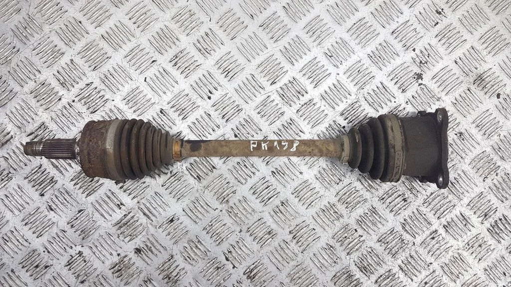Front driveshaft – left