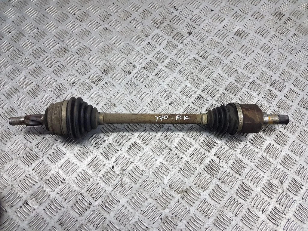 Front driveshaft – left