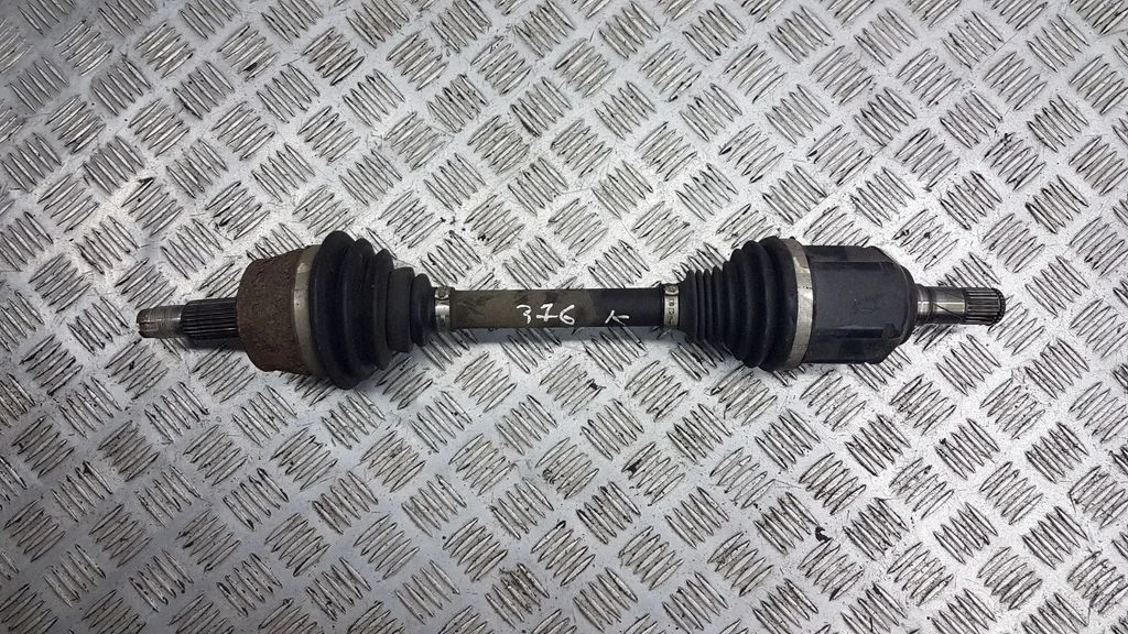 Front driveshaft – left