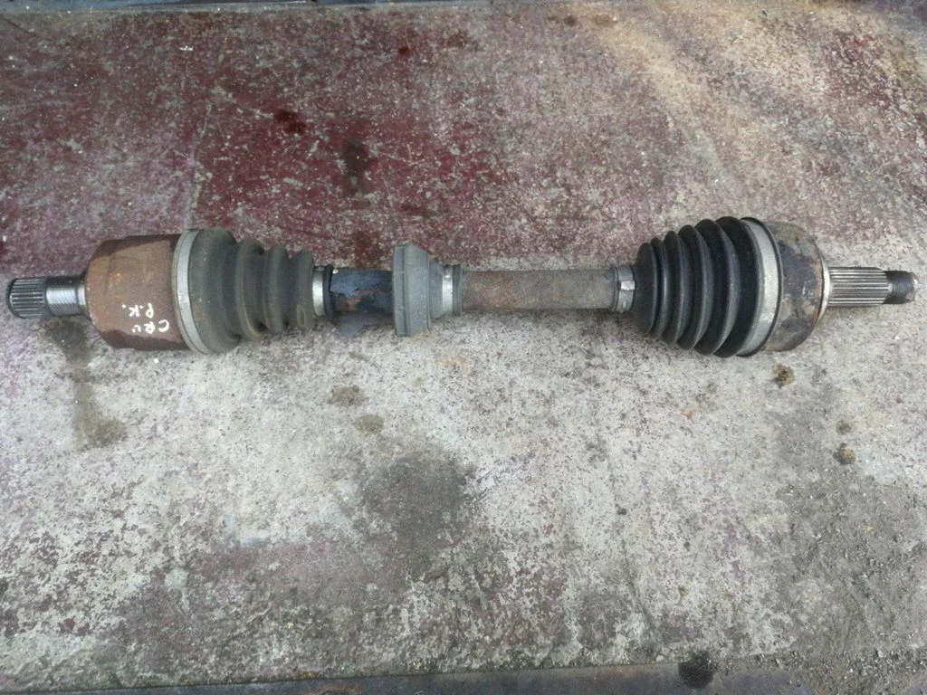 Front driveshaft – left
