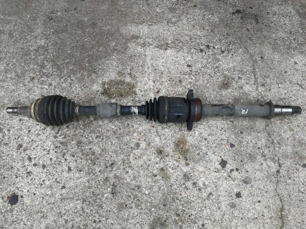 Front driveshaft – right