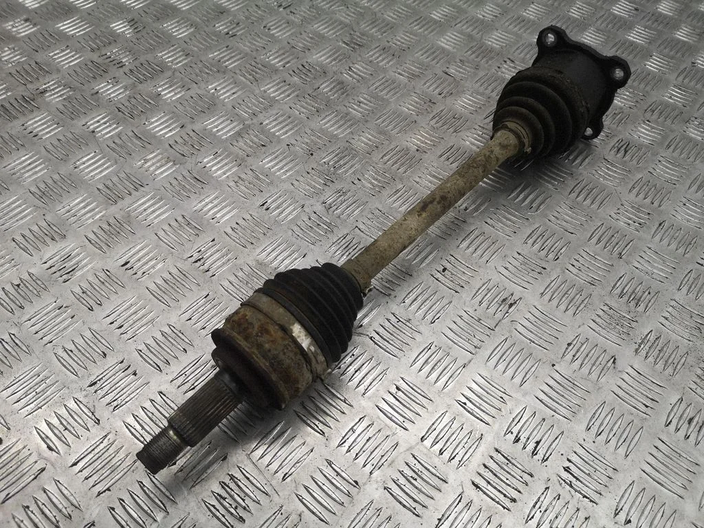 Front driveshaft – left