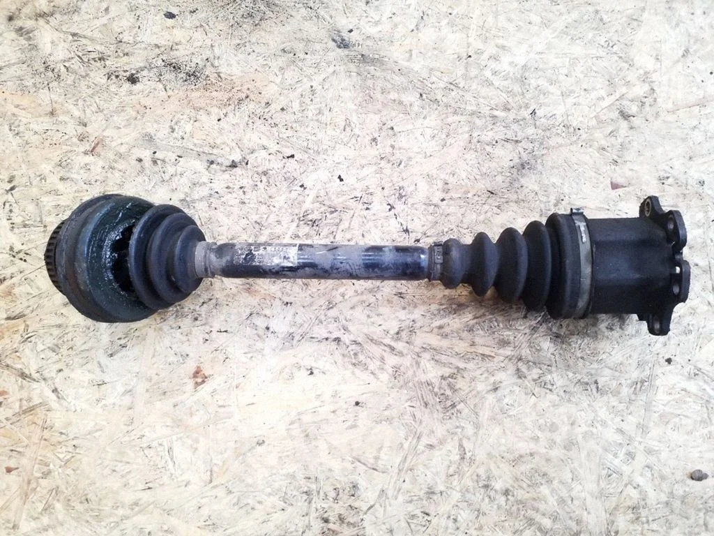 Front driveshaft 4Z7407271E