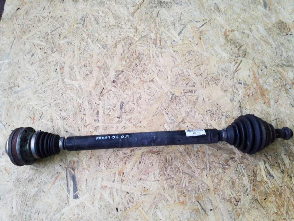 Front driveshaft 1K0407272EN