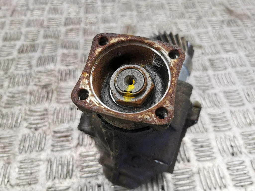 Gearbox transfer box case