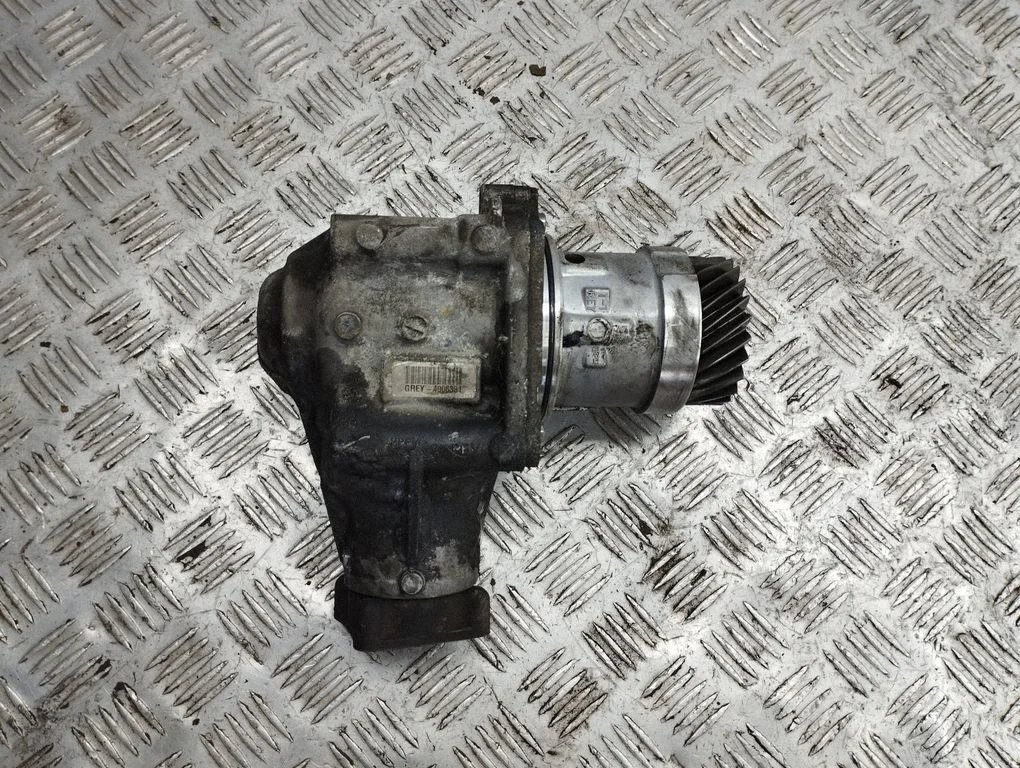 Gearbox transfer box case
