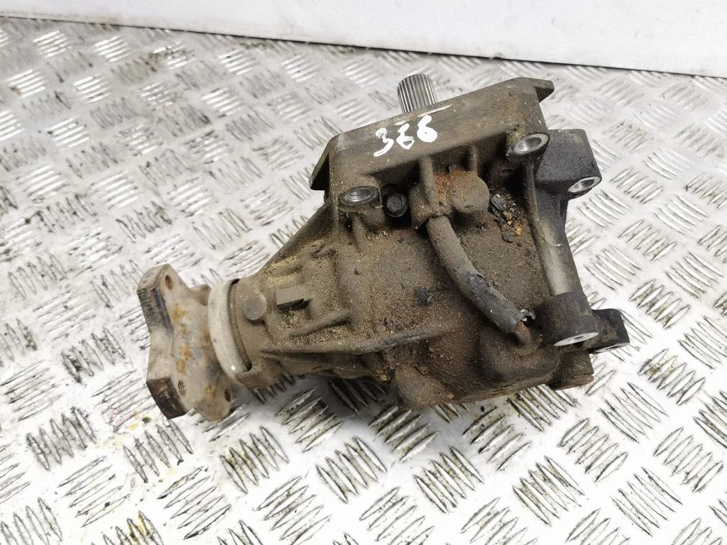Gearbox transfer box case 067022