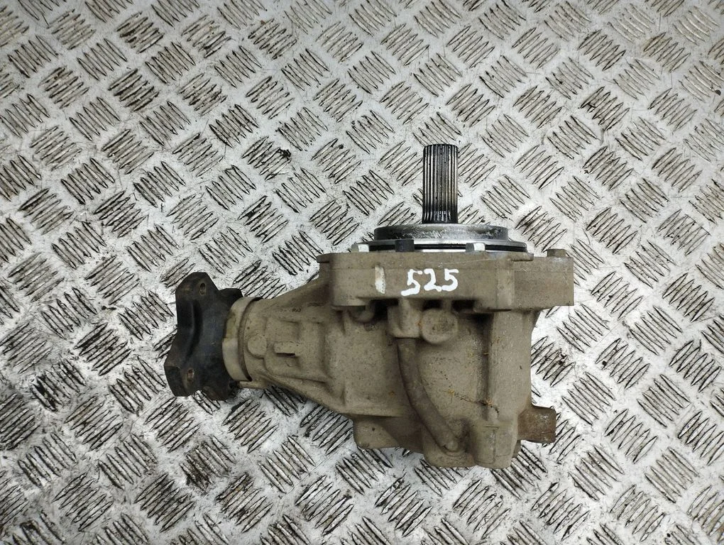 Gearbox transfer box case