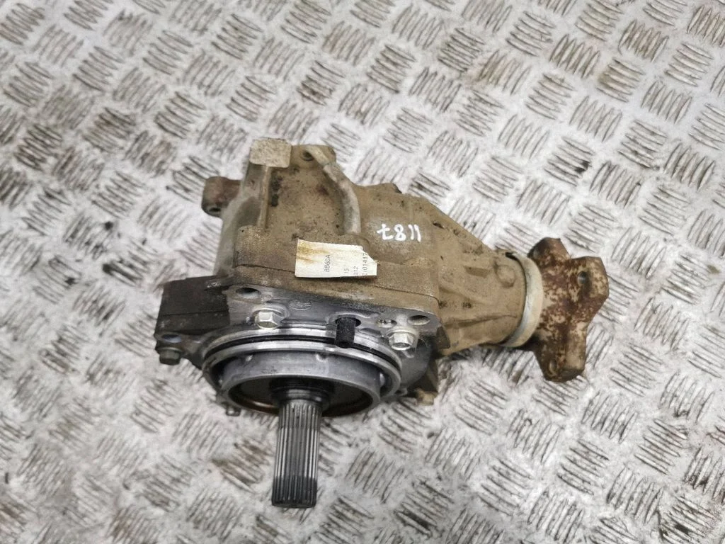 Gearbox transfer box case