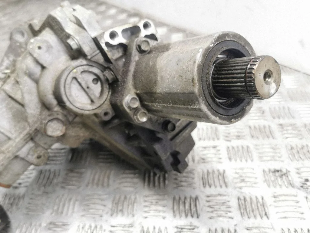 Gearbox transfer box case 71106522