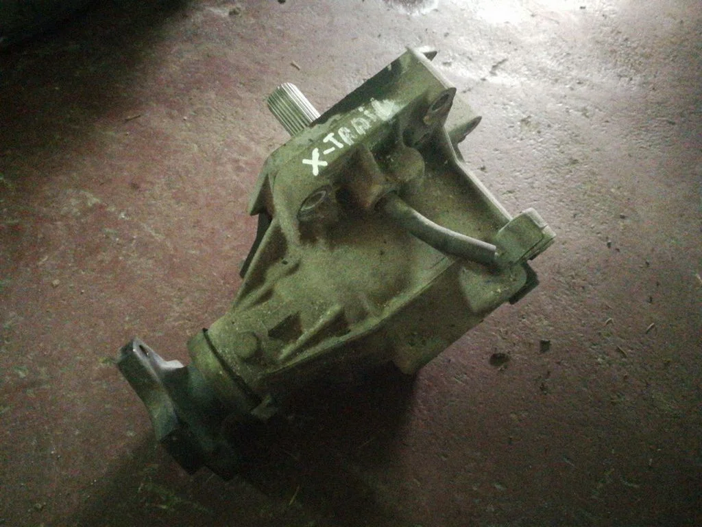 Gearbox transfer box case