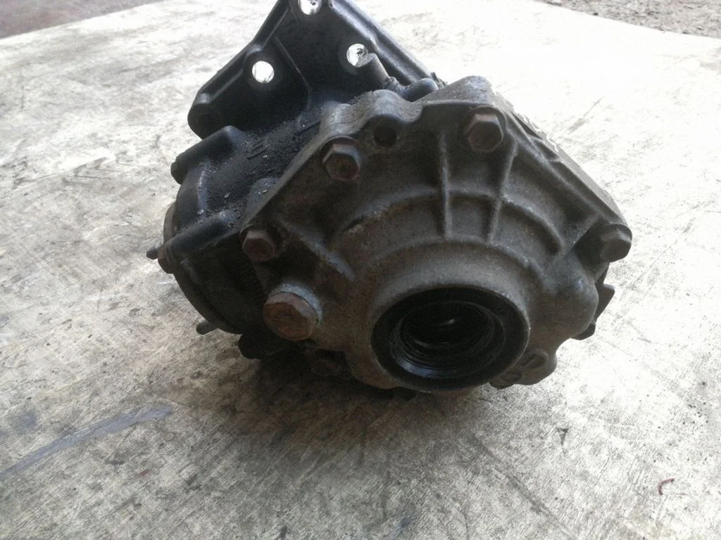 Gearbox transfer box case
