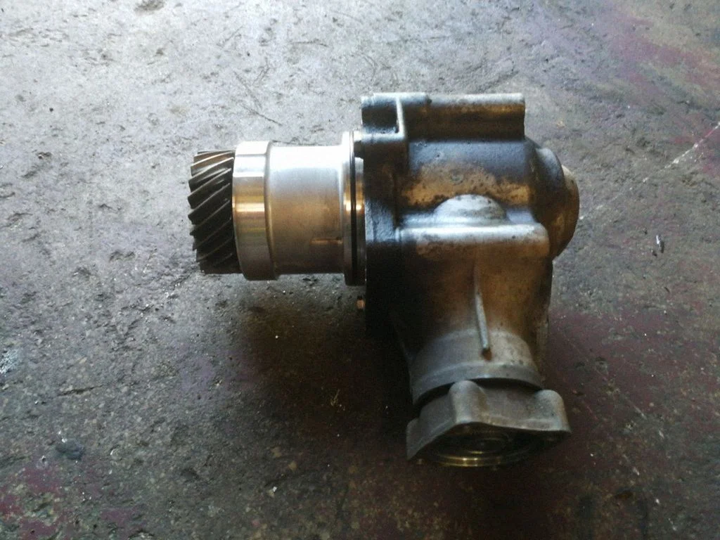 Gearbox transfer box case