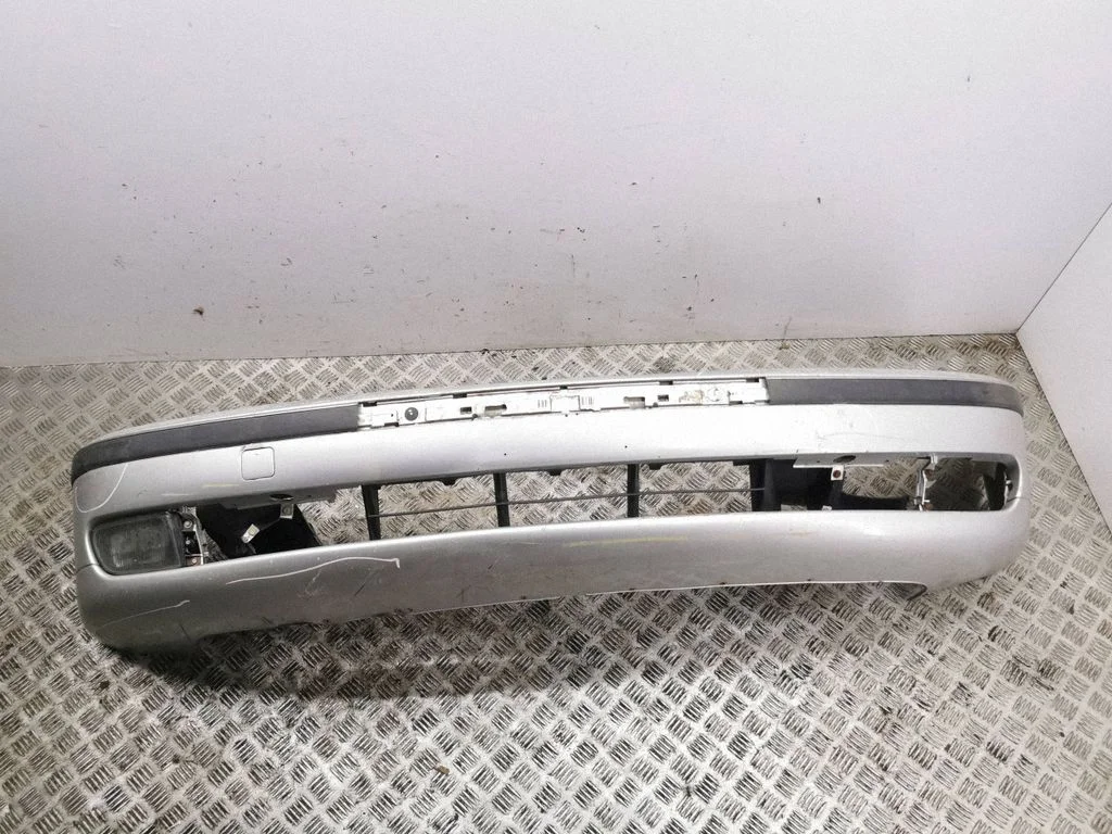 Front bumper 8159344