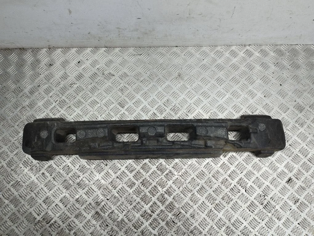 Front bumper foam support bar