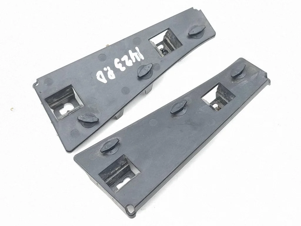 Front bumper mounting bracket K090302