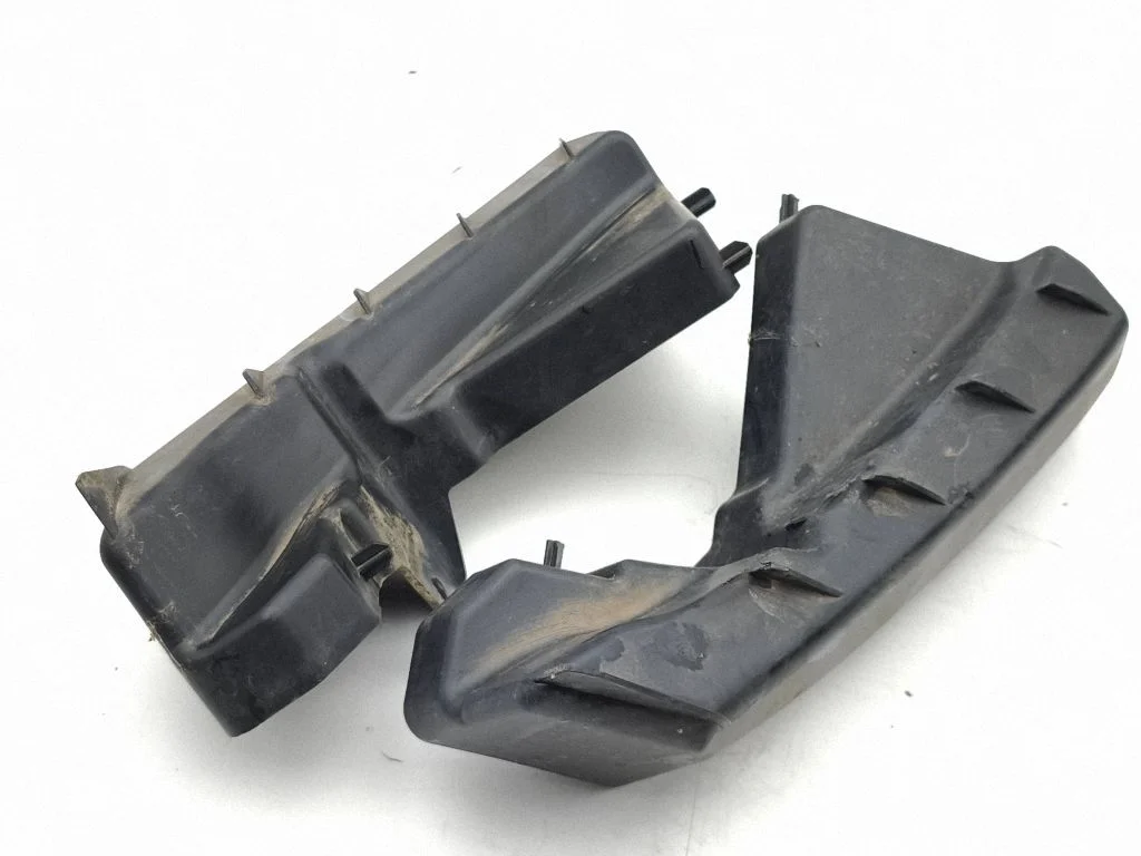 Esistange kinnitusklamber BJ3217E763BB