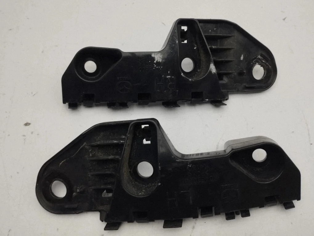 Front bumper mounting bracket KD45500T1
