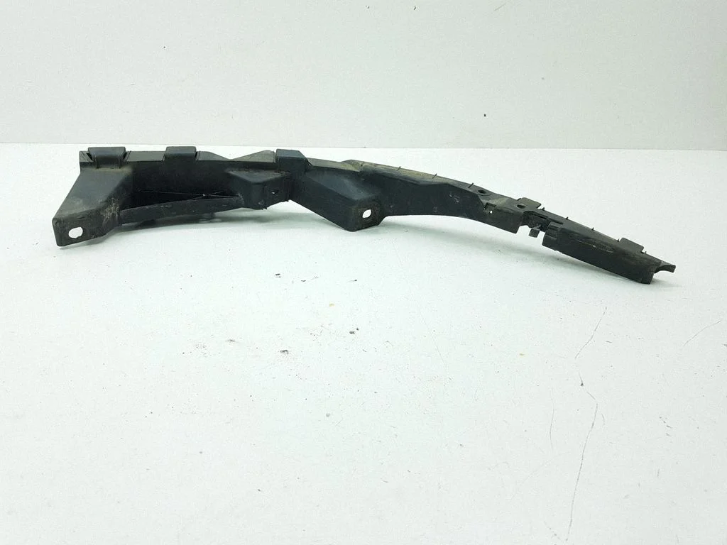 Front bumper mounting bracket 3B0807050C