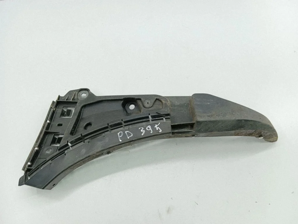 Front bumper mounting bracket 08620564