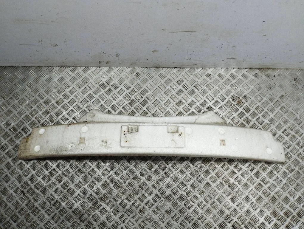 Front bumper foam support bar