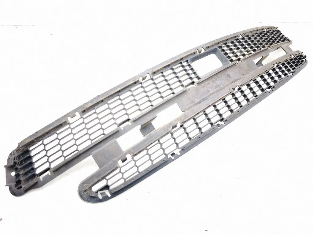 Kratka dolna zderzaka 103821100A