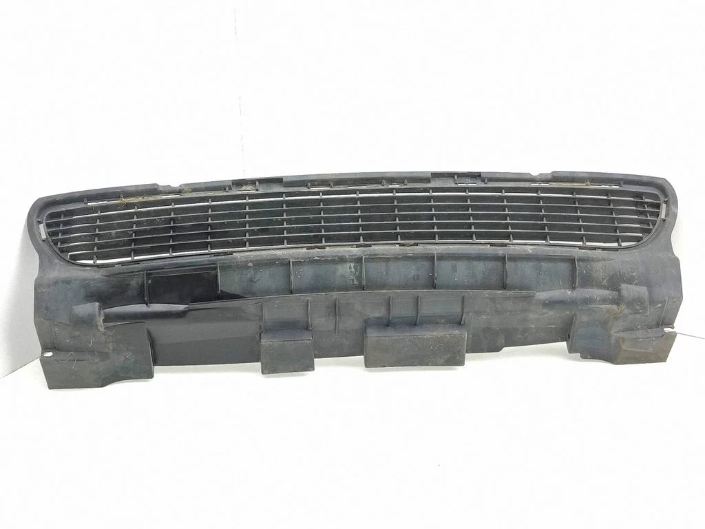 Front bumper lower grill A1698850023
