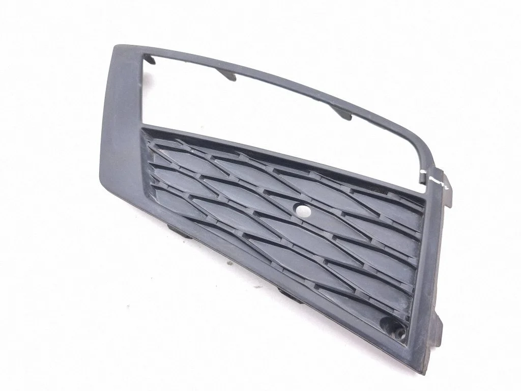 Front bumper lower grill 575853665A